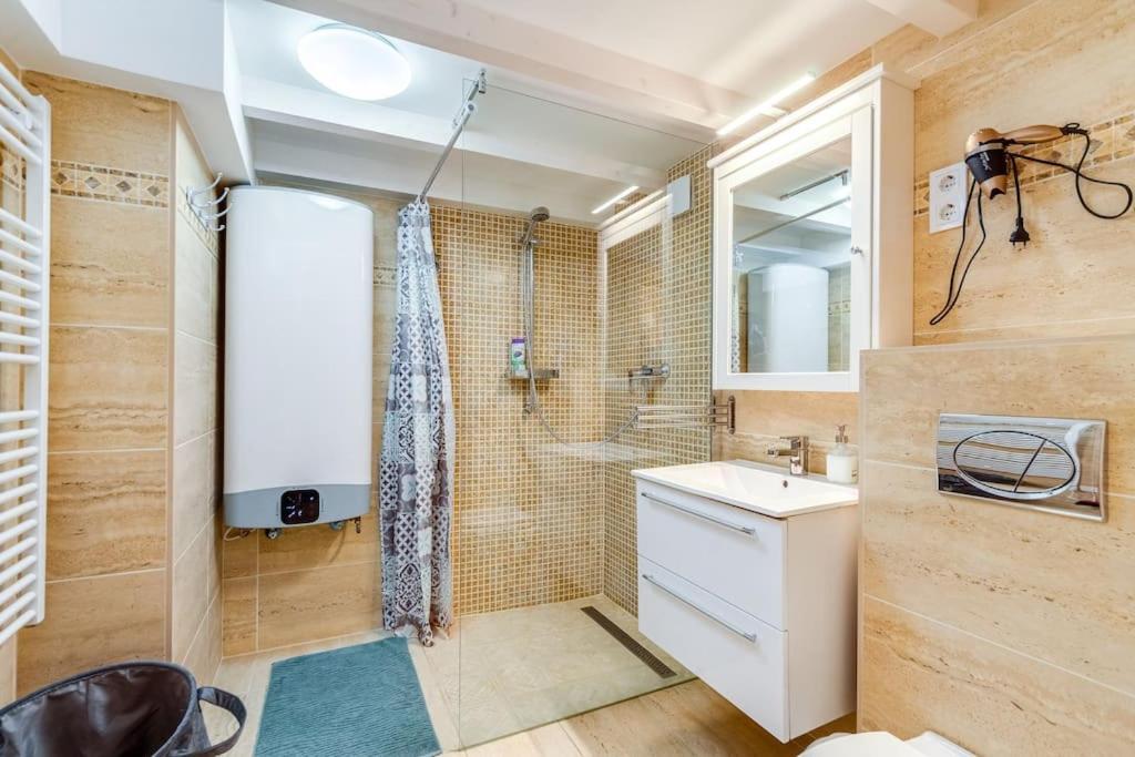 Amazing Kazinczy Flat No. 1 ブダペスト エクステリア 写真